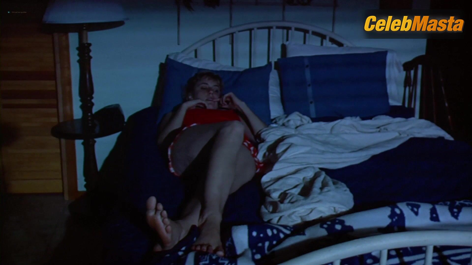 Greta Gerwig Tits Scene From Baghead - Photo 3 of 5 photo 2