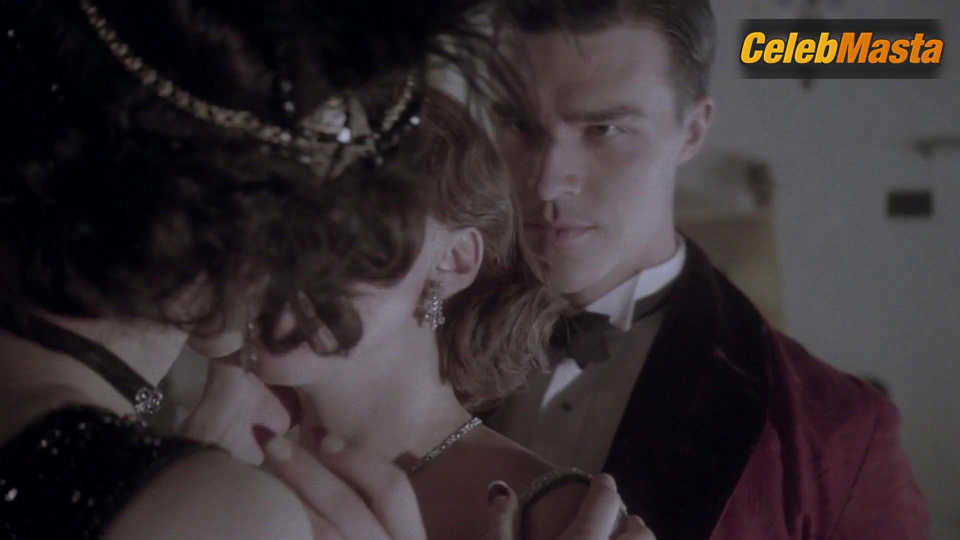 Alexandra Daddario Lady Gaga And ’s Lesbian Scene In - Photo 1 of 5