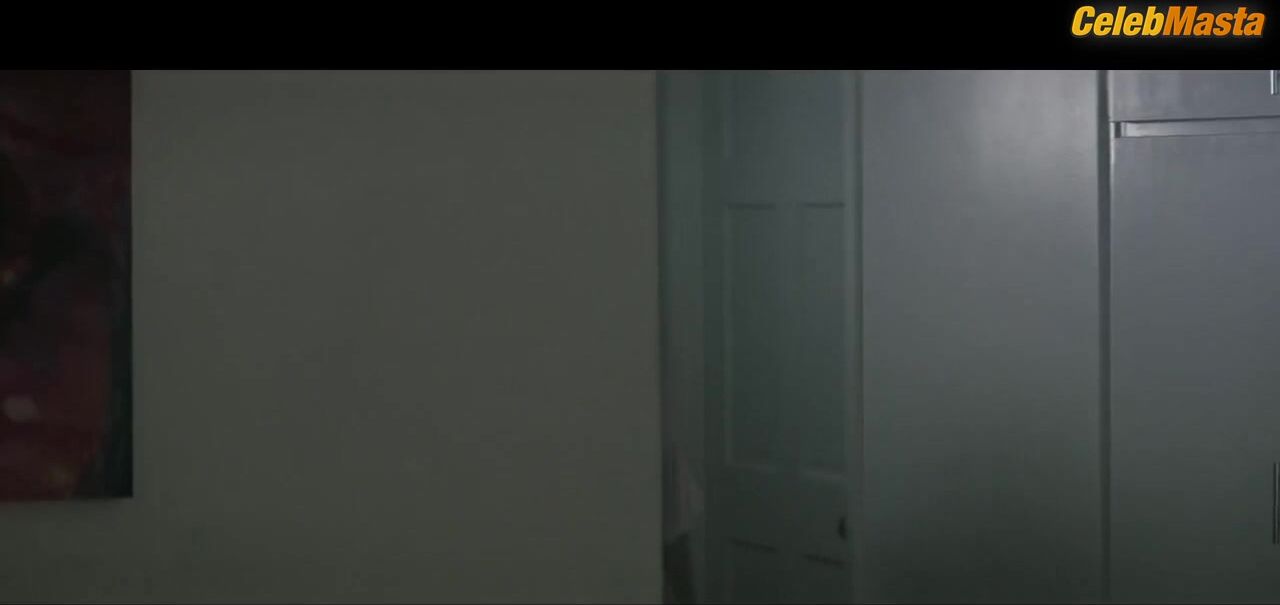Mena Suvari Hot Scene In The Murder Of Nicole Brown - Photo 1 of 5