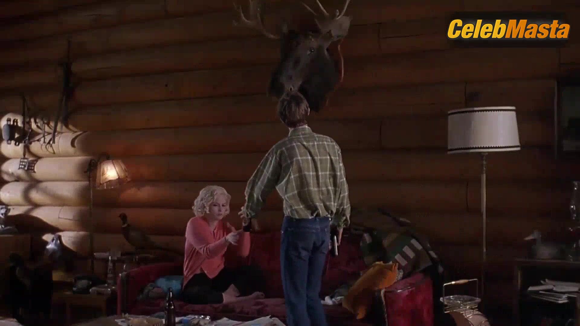 Jennifer Jason Leigh And Peggy Lipton’s Sexy Scene From - Photo 1 of 5 photo 2