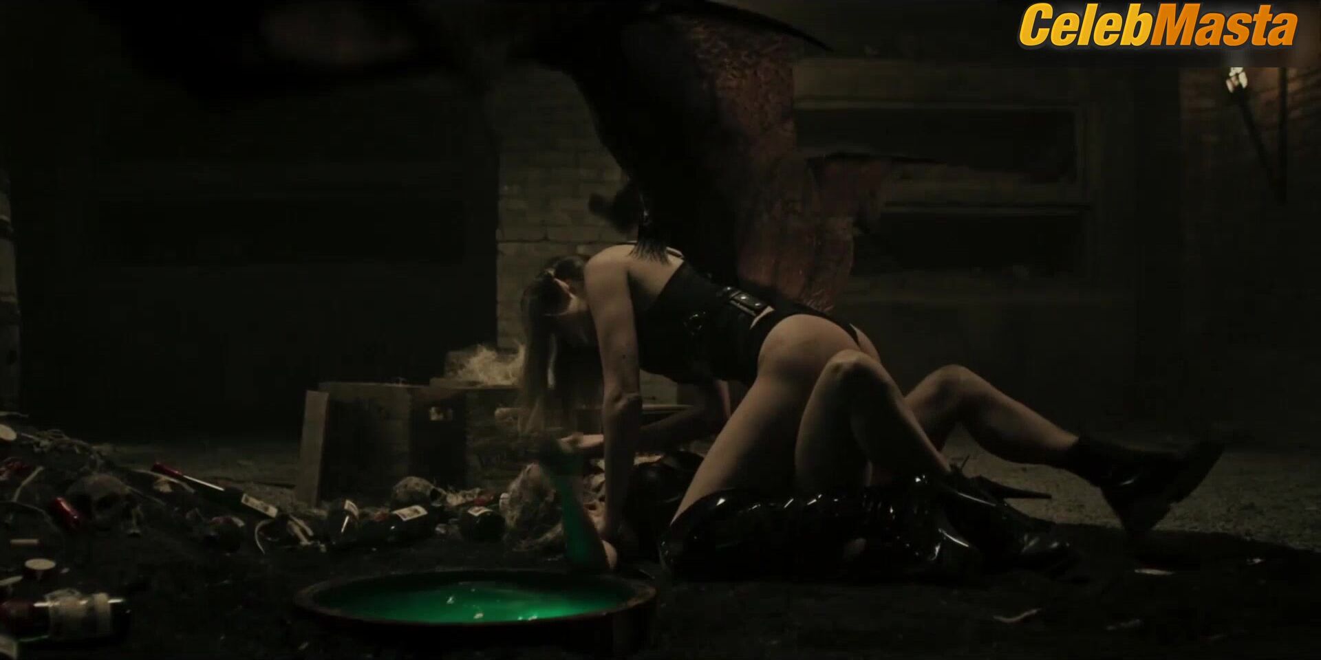 Dichen Lachman , Sarah Dumont And Mena Suvari’s - Photo 1 of 5 photo 4