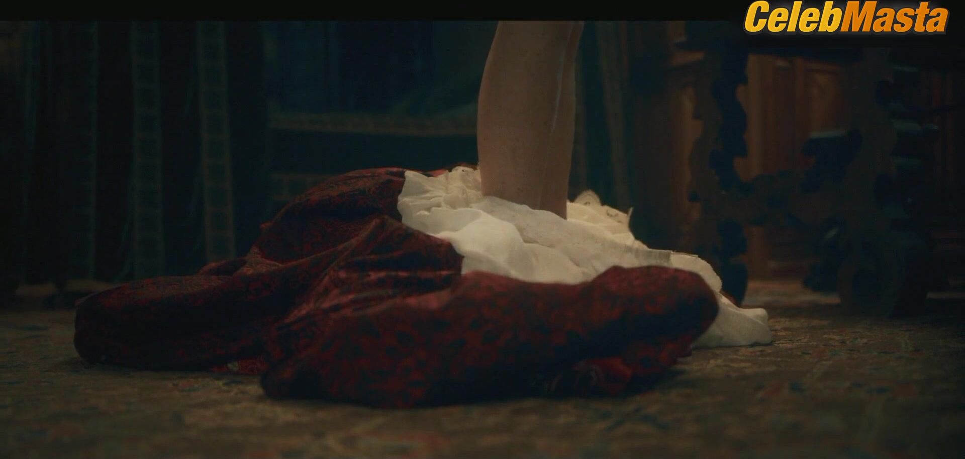 Minnie Driver Shows Sexy Scene In The Serpent Queen - Photo 1 of 5 photo 4