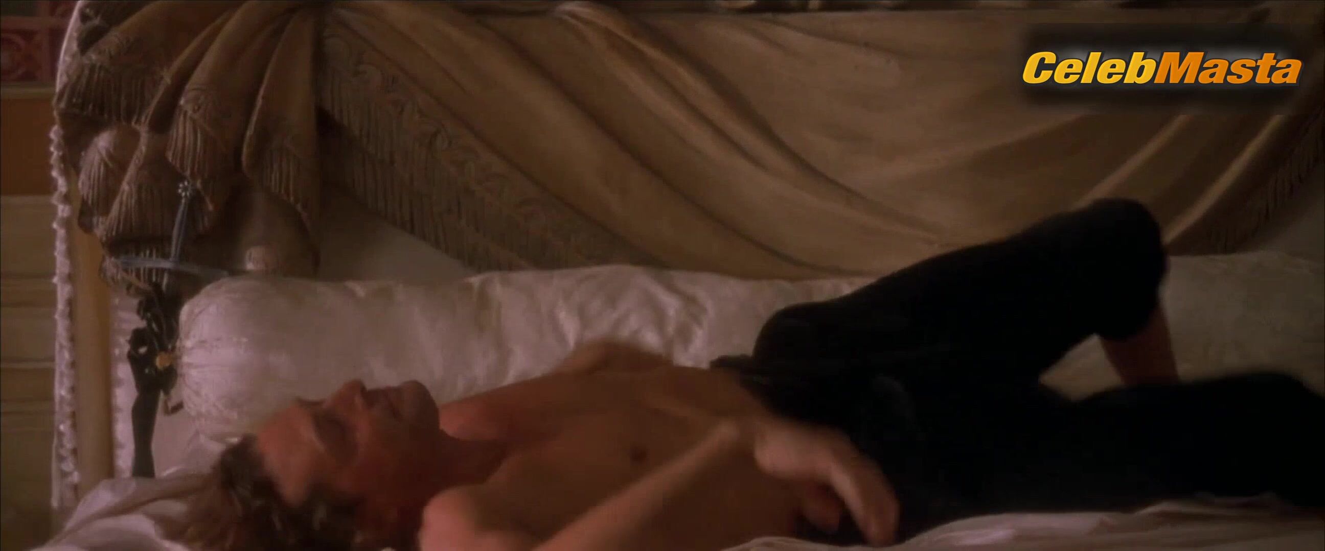 Catherine Mccormack ’s Sexy Scene From Dangerous Beauty - Photo 1 of 5 photo 5