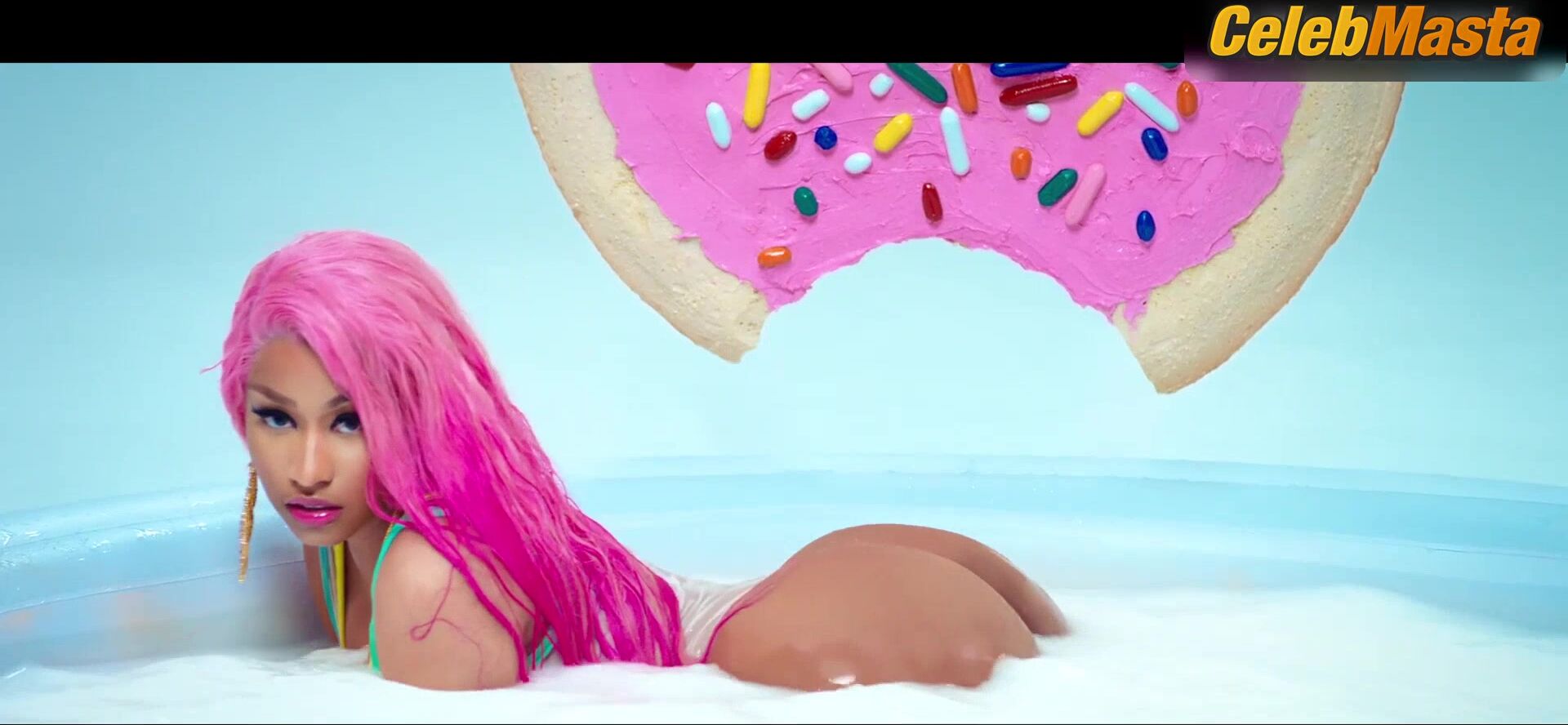 Nicki Minaj Sexy Scene From Good Form - Photo 5 of 5 photo 4