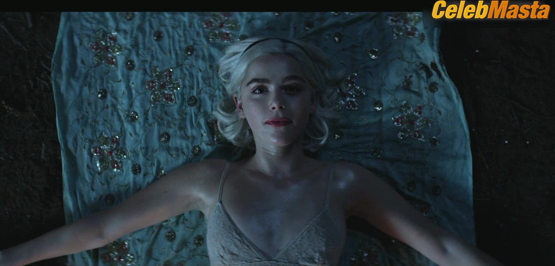 Kiernan Shipka Miranda Otto, And Tati Gabrielle Underwear - Photo 1 of 5 photo 4