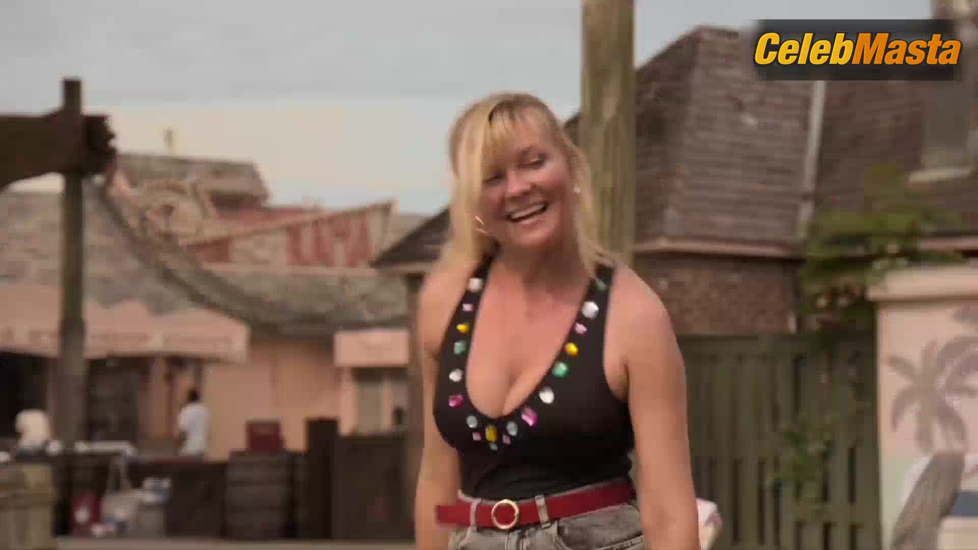 Kirsten Dunst Steamy Scene In On Becoming A God In Central - Photo 2 of 5