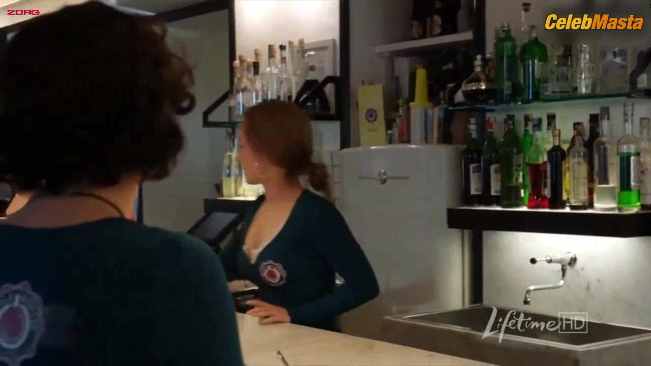 Hayden Panettiere Tits Scene From Amanda Knox - Photo 1 of 5