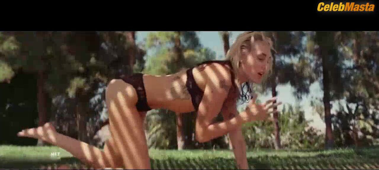 Miley Cyrus Booty, Boobs Scene In Flowers - Photo 1 of 5 photo 4