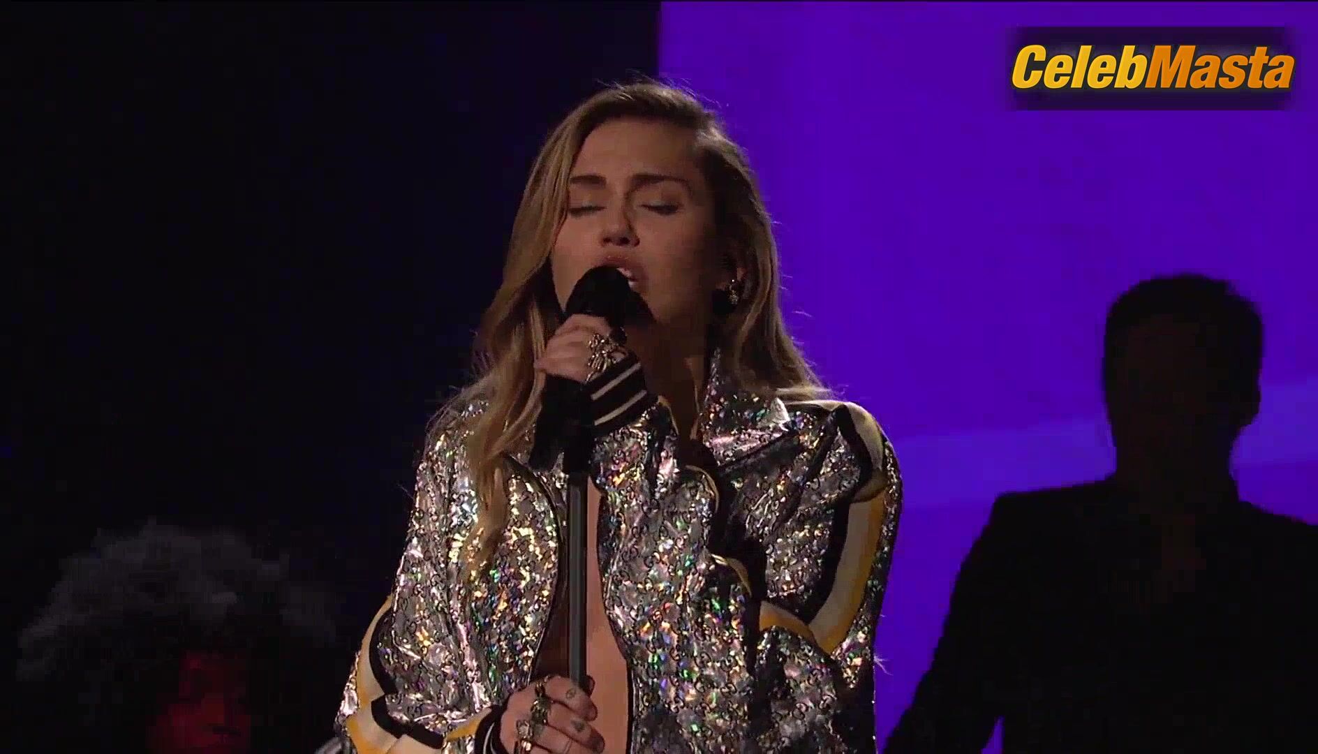 Miley Cyrus Shows A Racy Scene In Saturday Night Live - Photo 1 of 5