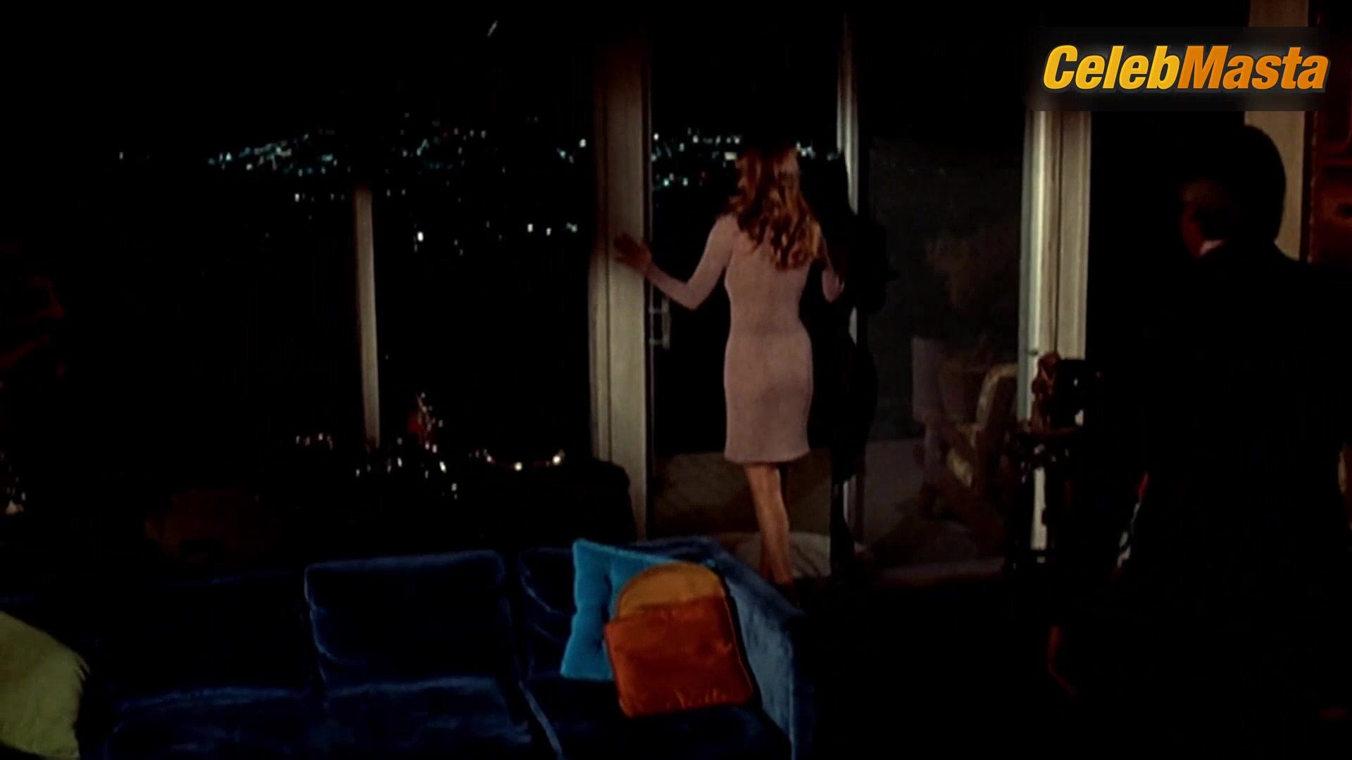 Raquel Welch ’s Sexy Scene From Kansas City Bomber - Photo 2 of 5