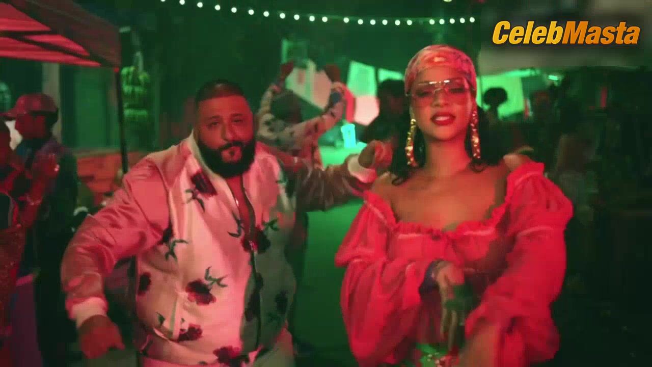Rihanna Reveals Sexy Scene In Wild Thoughts - Photo 3 of 5 photo 4