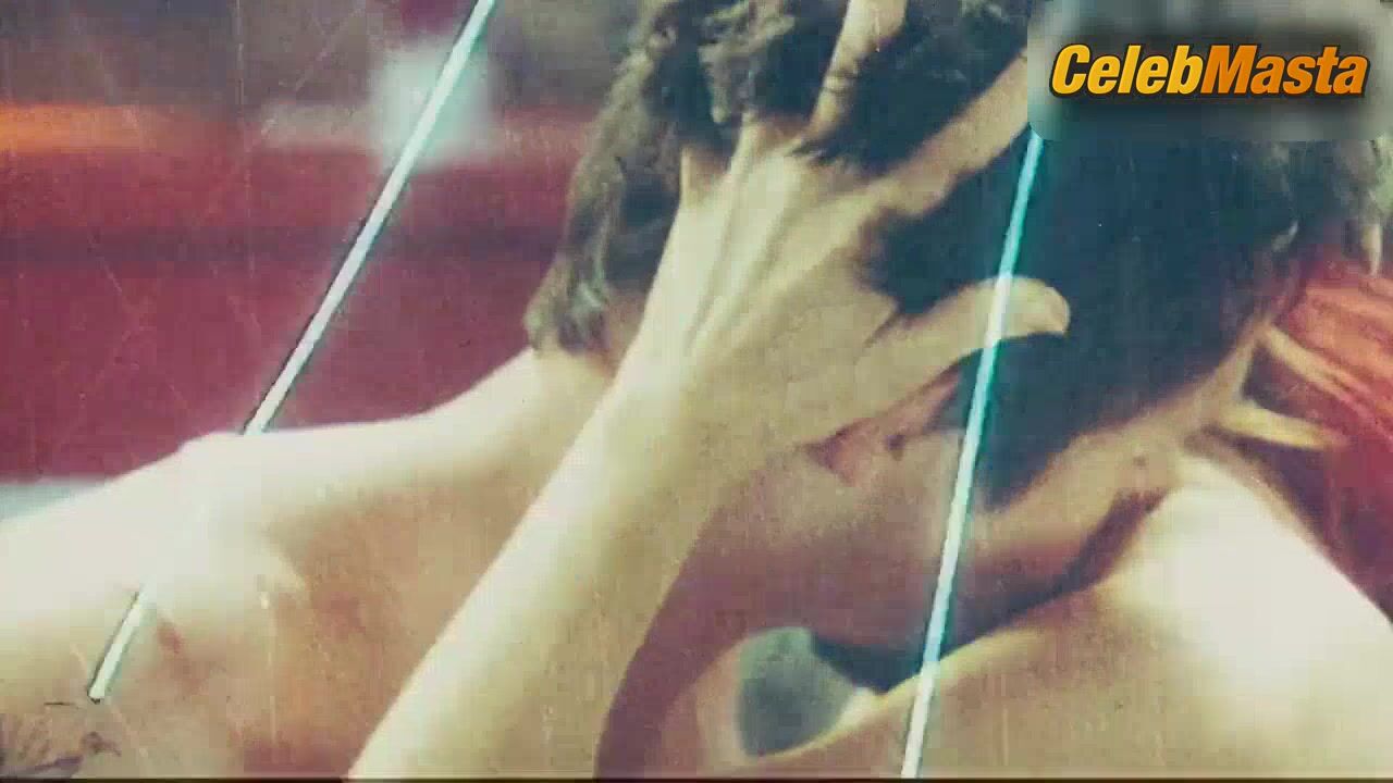 Rose Mcgowan Tits Scene From Planet Terror - Photo 1 of 5