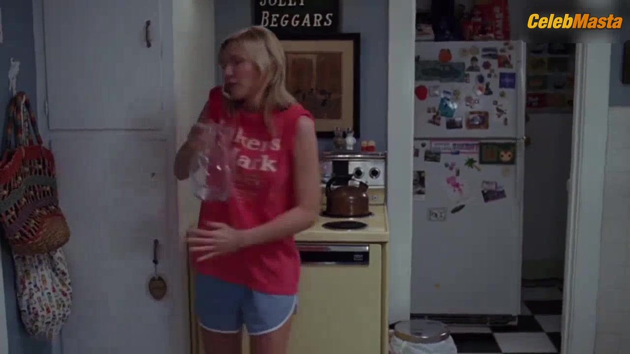Kirsten Dunst ’s Underwear Scene In Elizabethtown - Photo 1 of 5