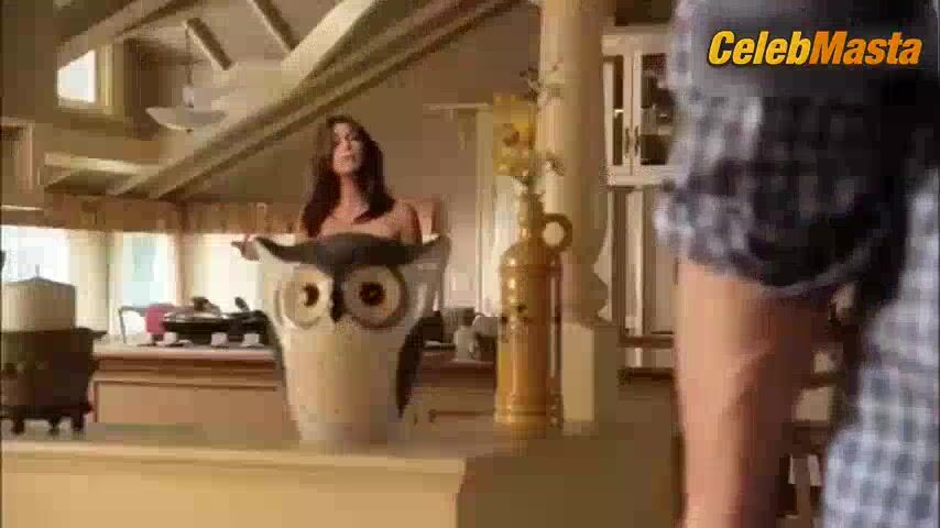 Teri Hatcher Racy Scene In Desperate Housewives - Photo 2 of 5 photo 1