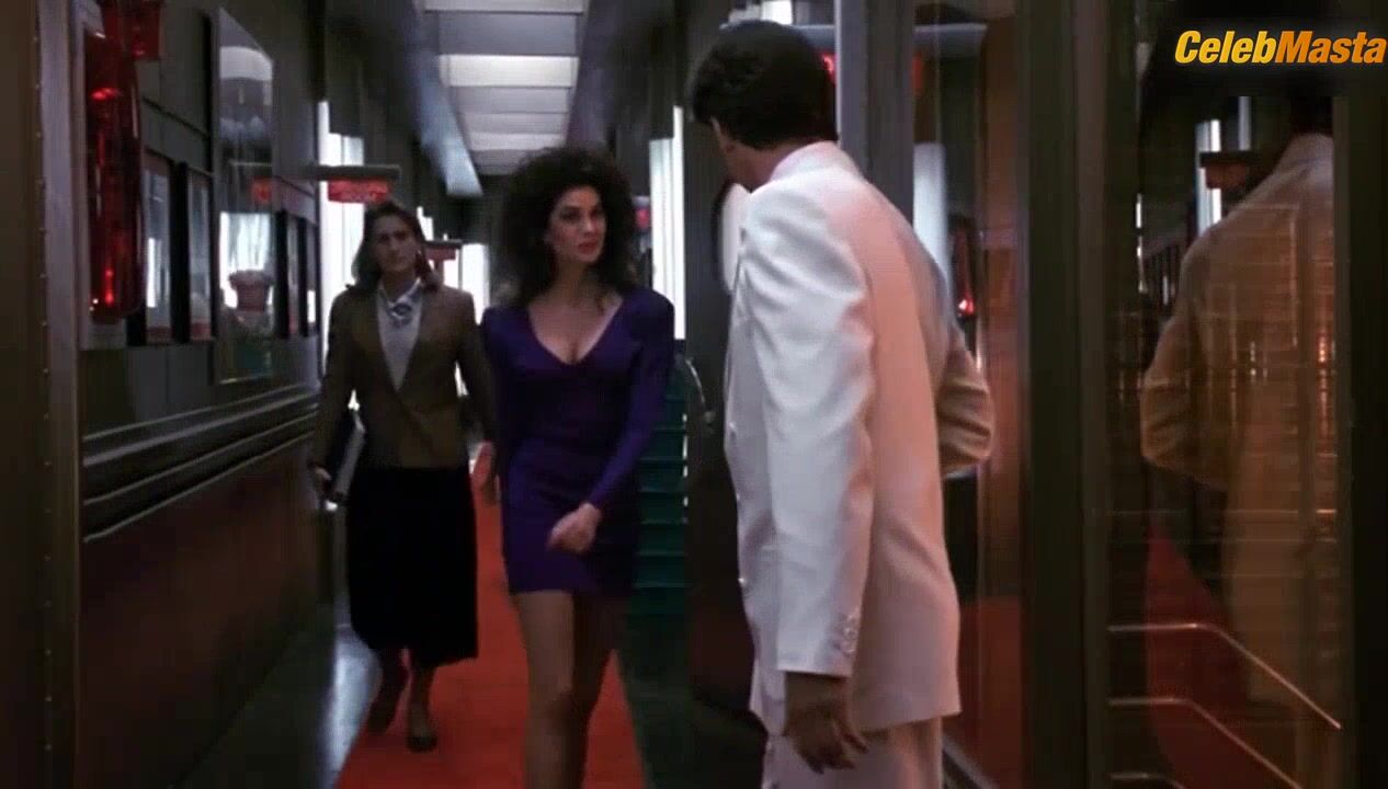 Teri Hatcher ’s Sexy Scene From Soapdish - Photo 2 of 5 photo 5