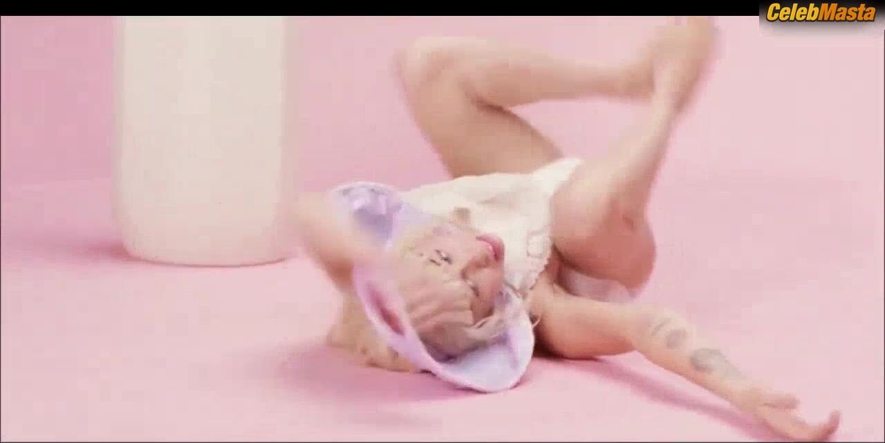 Miley Cyrus Underwear Scene From Bb Talk - Photo 2 of 5 photo 4