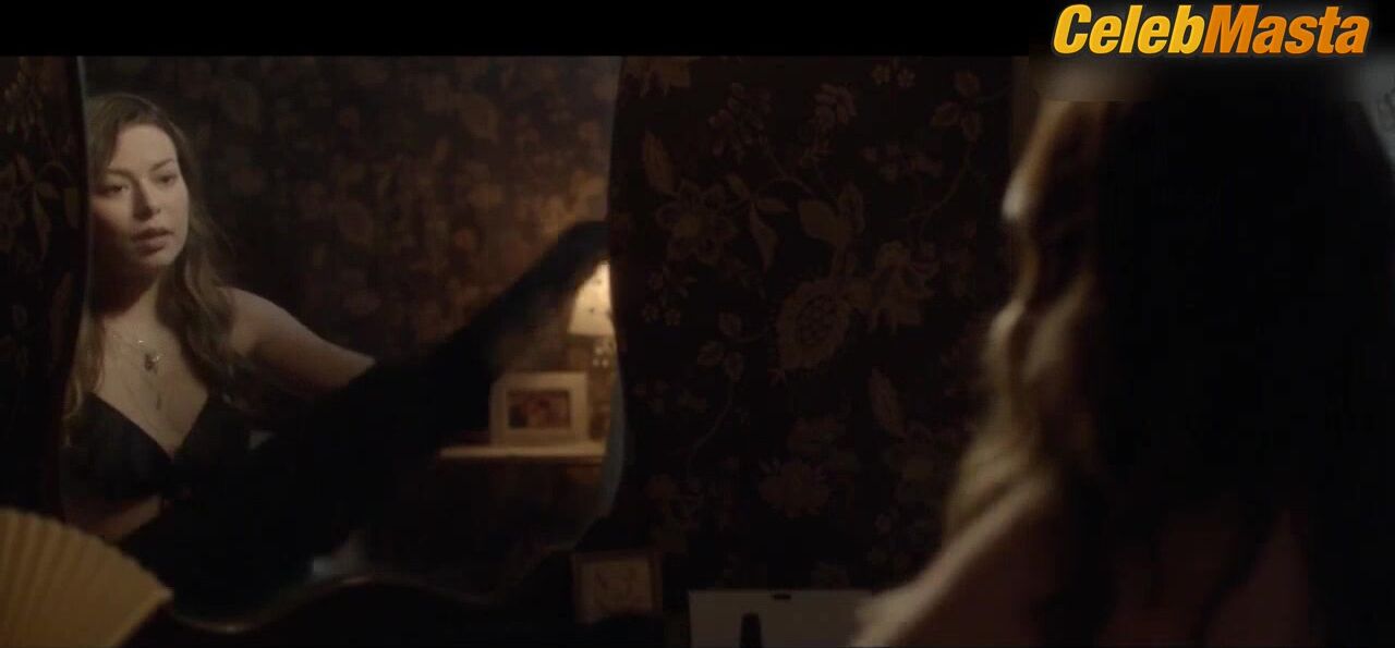 Miranda Cosgrove ’s Underwear Scene From The Intruders - Photo 2 of 5