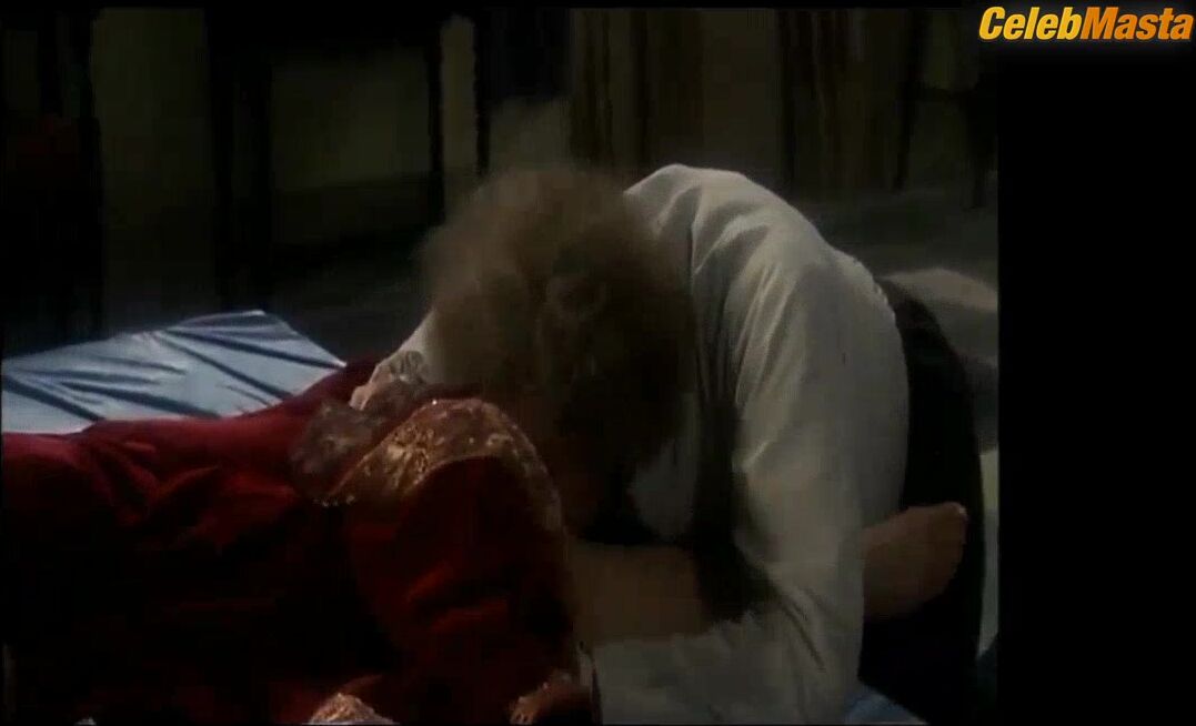 Romane Bohringer Tits Scene From Rembrandt - Photo 1 of 5 photo 5