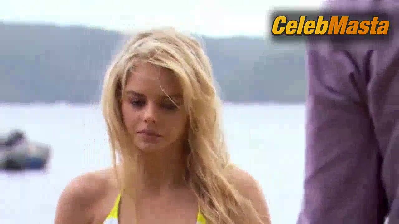 Samara Weaving Reveals Boobs In Swimsuit Scene, Home And - Photo 3 of 5 photo 2