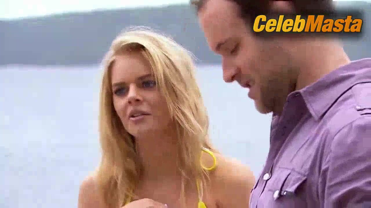 Samara Weaving Reveals Boobs In Swimsuit Scene, Home And - Photo 3 of 5 photo 5