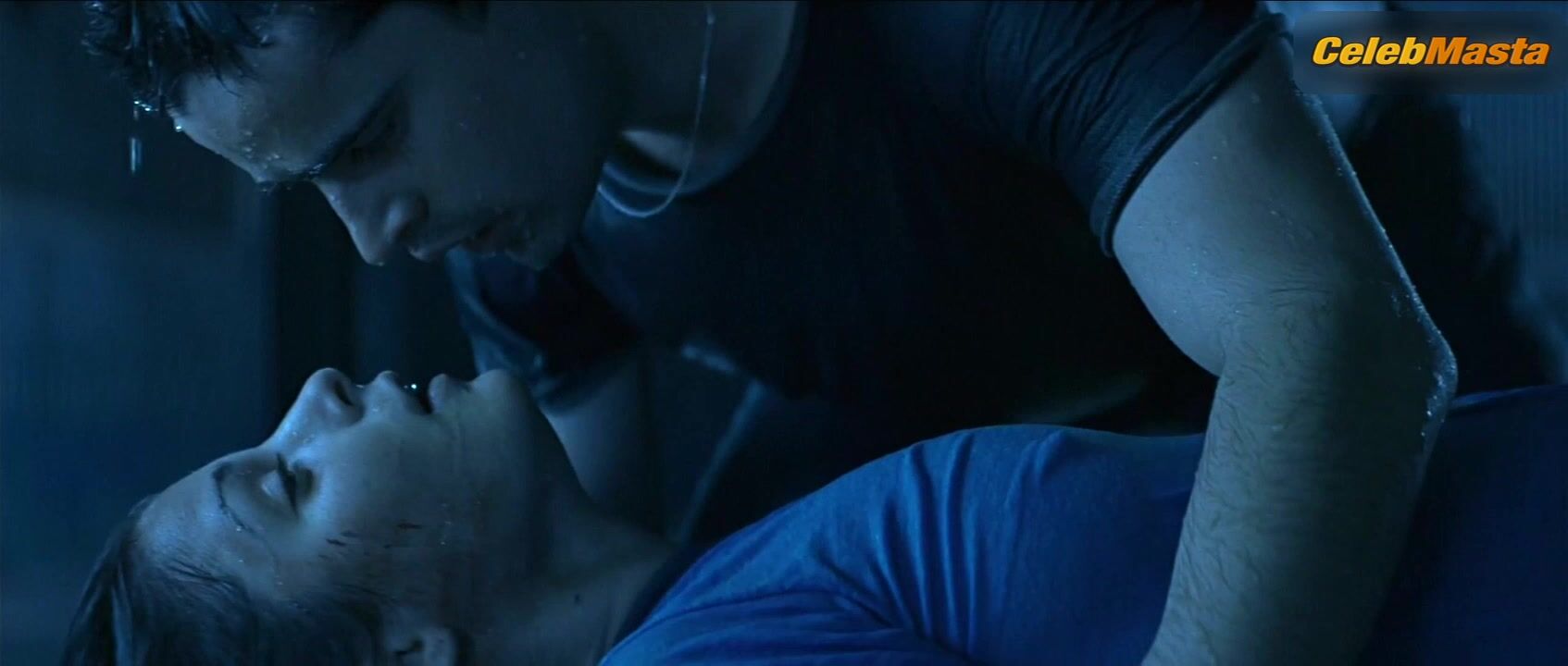 Shiri Appleby ’s Sexy Scene From Swimfan - Photo 2 of 5 photo 5