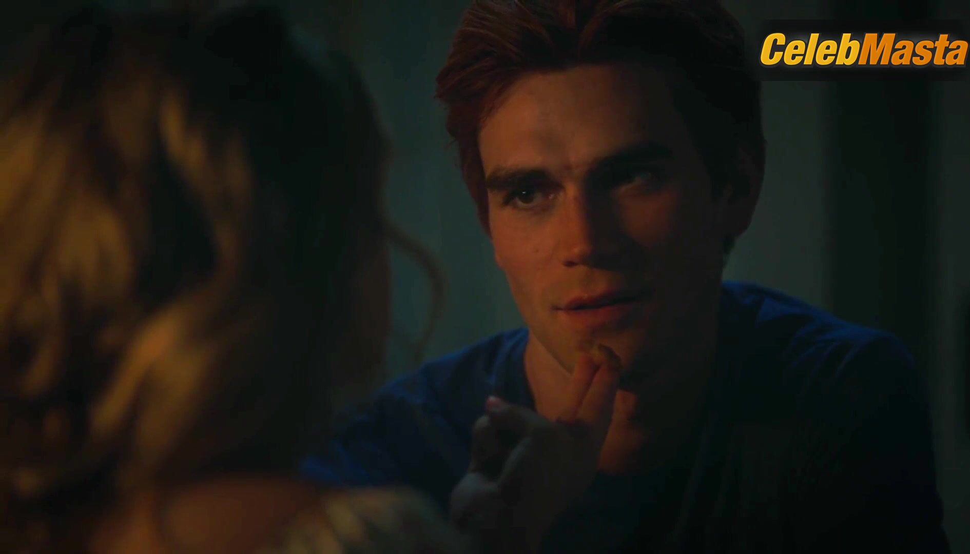 Lili Reinhart Underwear Scene On Riverdale - Photo 1 of 5 photo 2