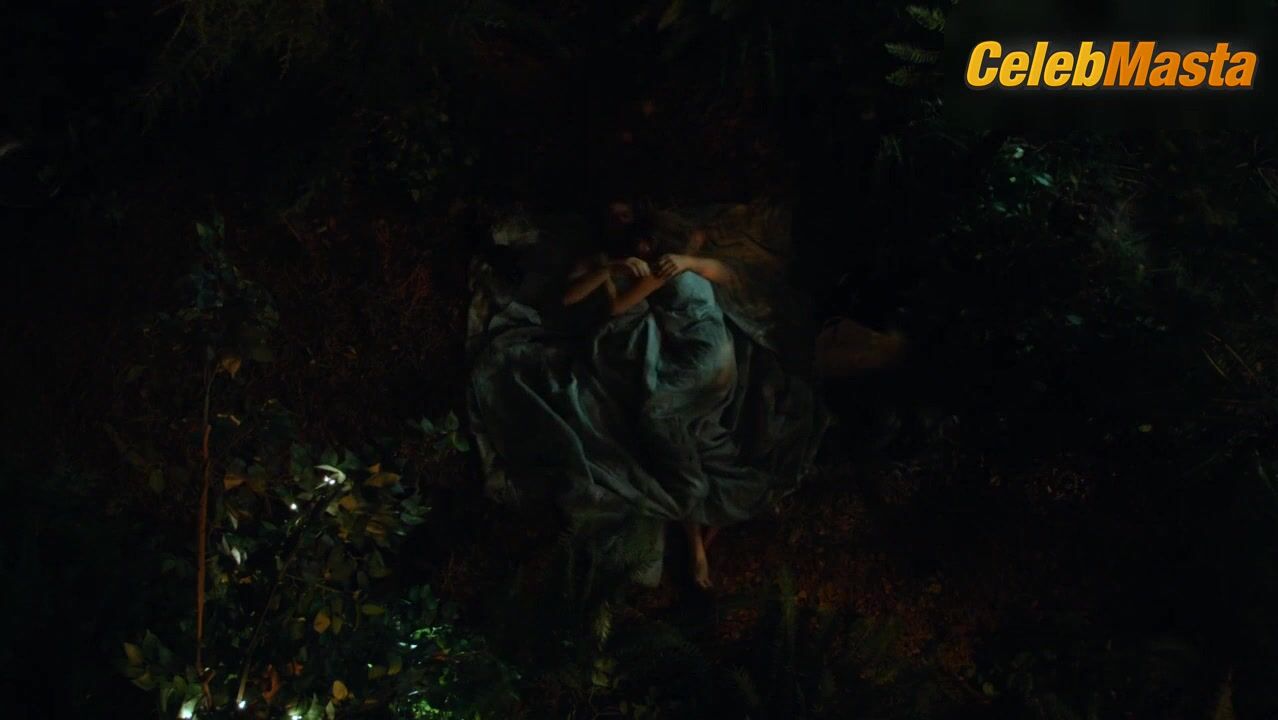 Shiri Appleby ’s Sexy Scene From Unreal - Photo 1 of 5 photo 2