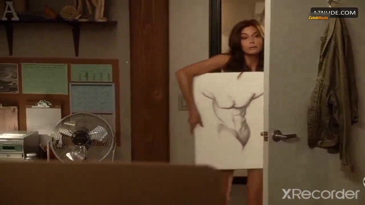 Teri Hatcher Seductive Scene In Desperate Housewives - Photo 1 of 5 photo 4