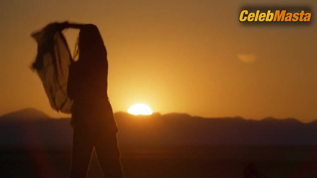 Minnie Driver ’s Sexy Scene From Slow Burn - Photo 3 of 5 photo 2