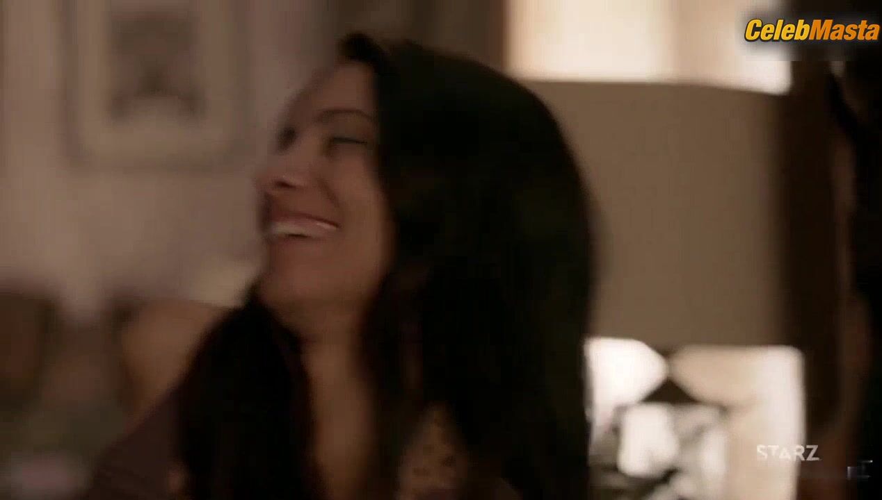 Mishel Prada ’s Ass, Lesbian Scene In Vida - Photo 1 of 5 photo 5