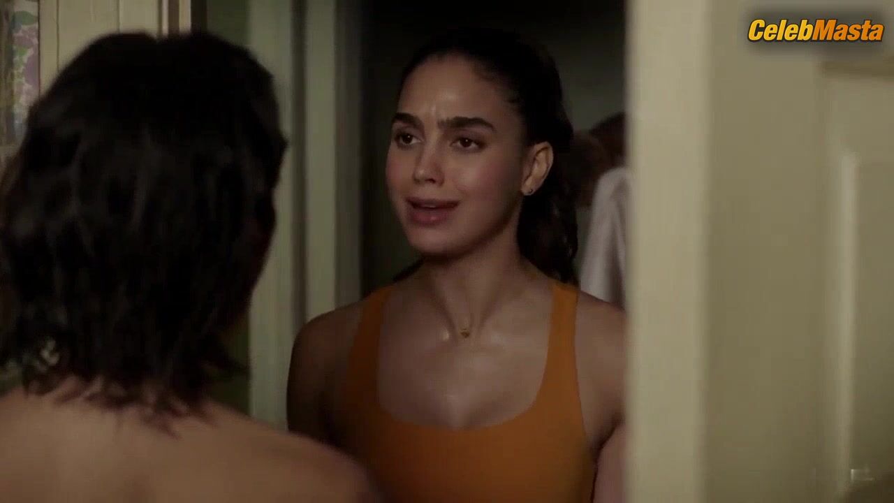Mishel Prada Bares Breasts In Lesbian Scene In Vida - Photo 3 of 5 photo 4