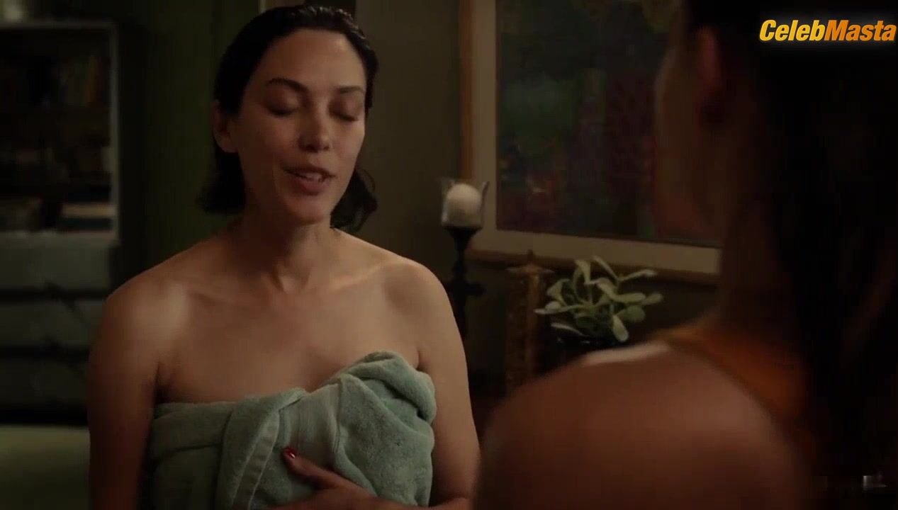 Mishel Prada Bares Breasts In Lesbian Scene In Vida - Photo 3 of 5 photo 5