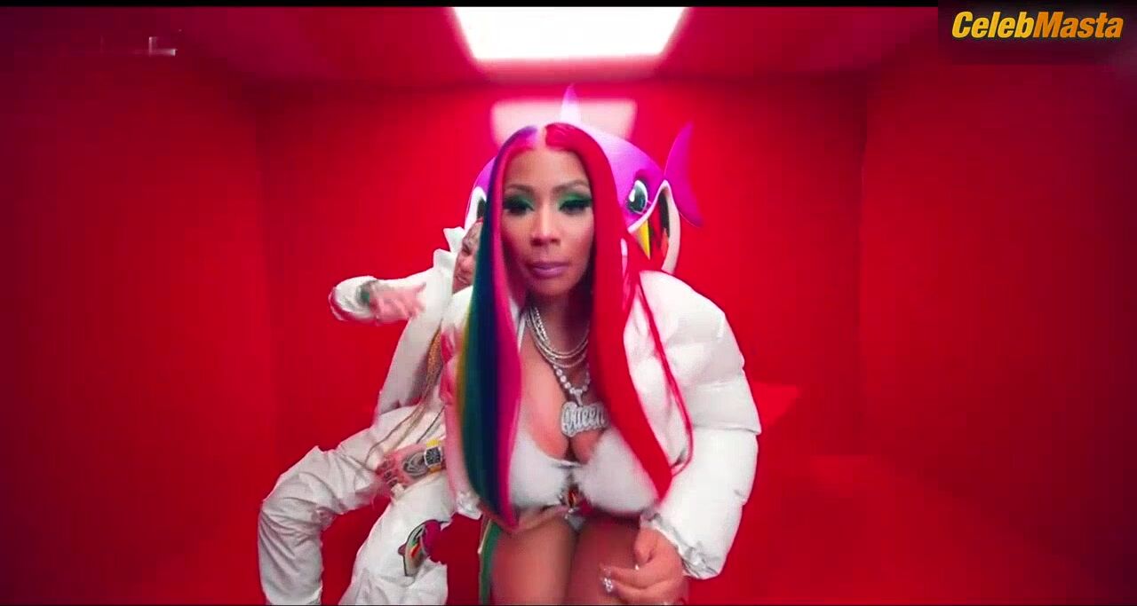 Nicki Minaj Booty, Tits Scene From Trollz - Photo 2 of 5 photo 5