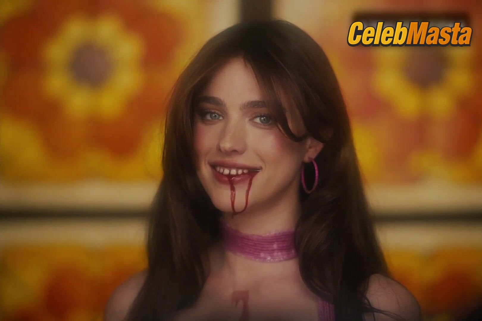 Madelyn Cline , Margaret Qualley And Sabrina - Photo 1 of 5 photo 4