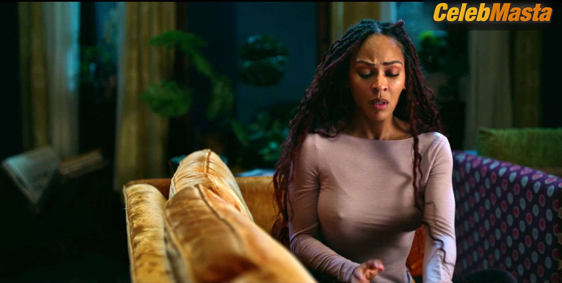 Meagan Good Shows Off Sexy Scene In Harlem - Photo 1 of 5 photo 2