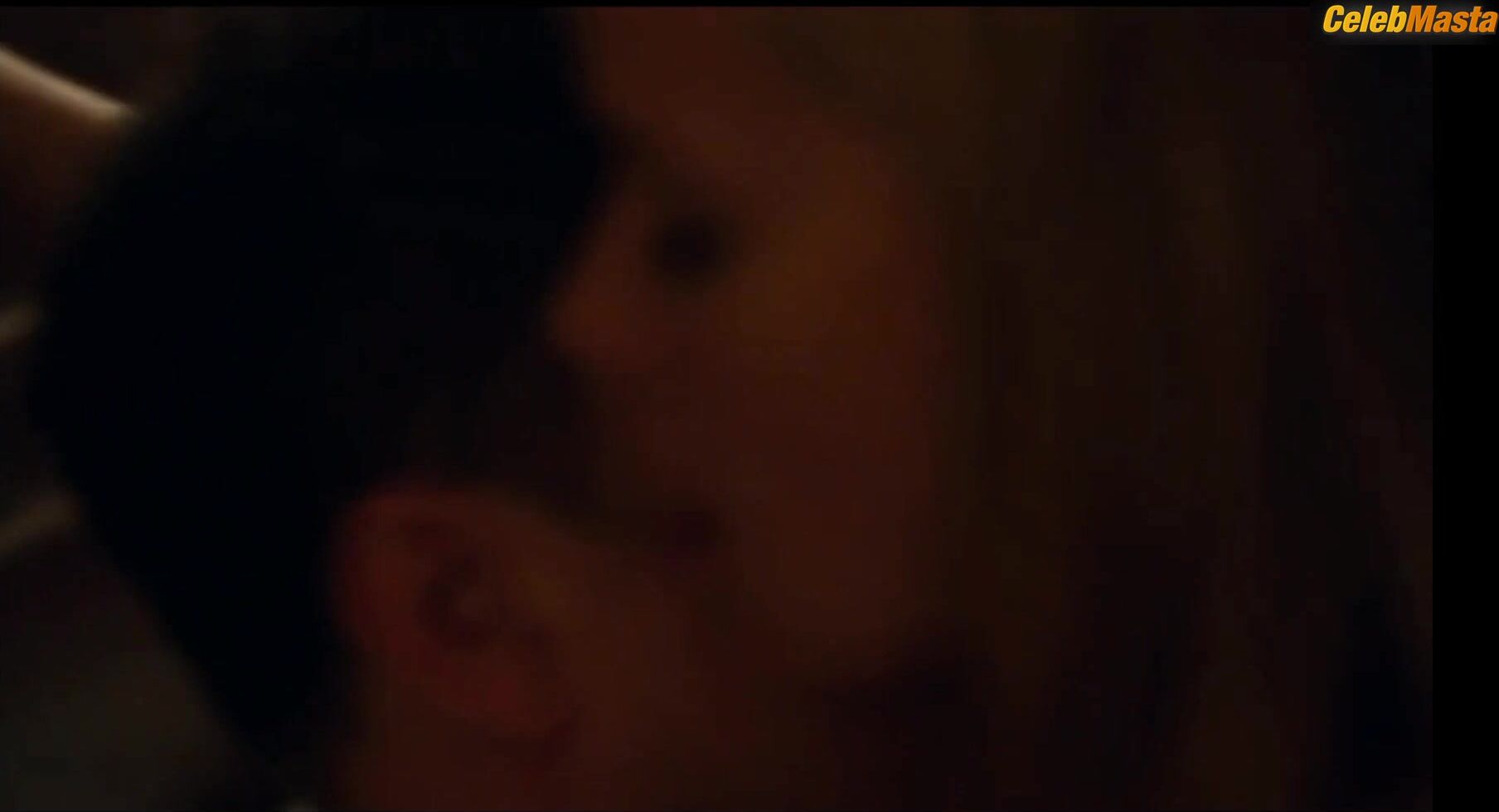 Reese Witherspoon Sexy Scene From Little Fires Everywhere - Photo 2 of 5 photo 5