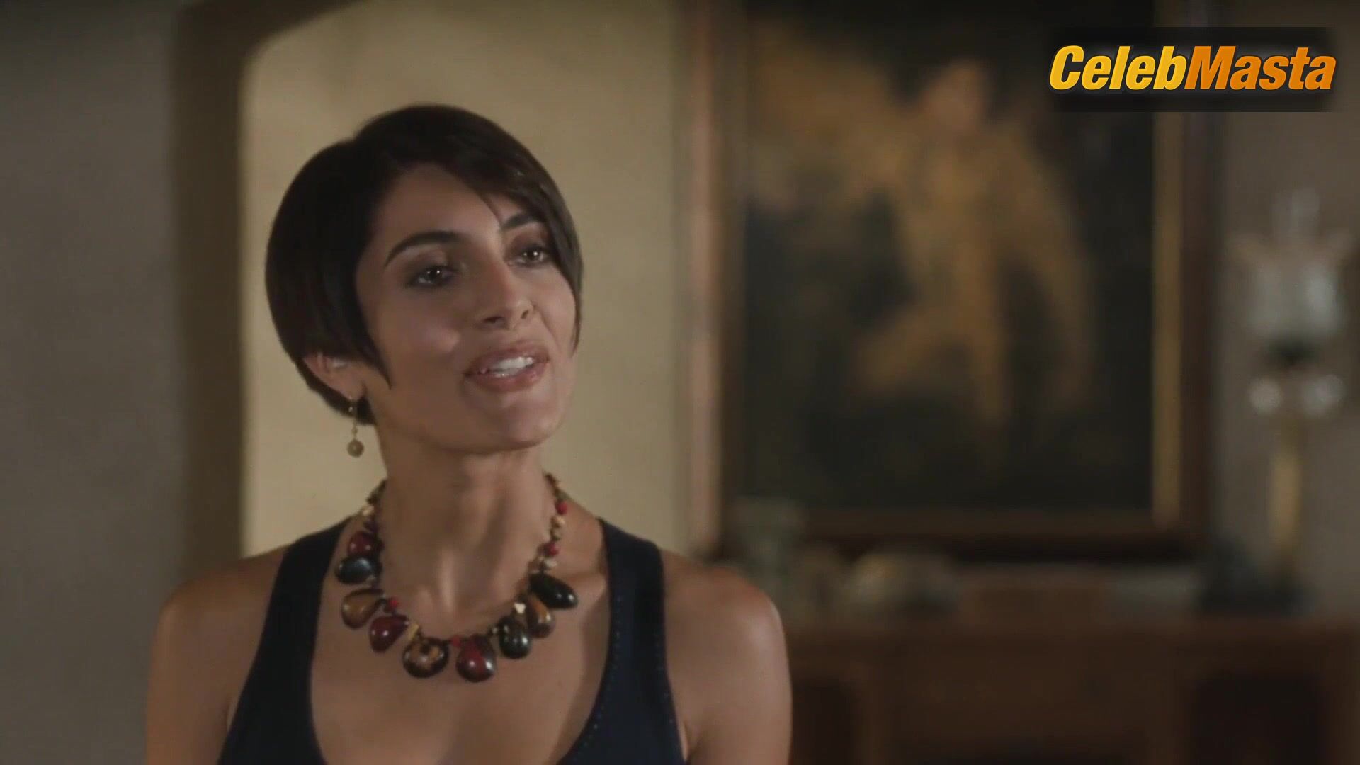 Caterina Murino And Mena Suvari’s Lesbian Scene, - Photo 1 of 5