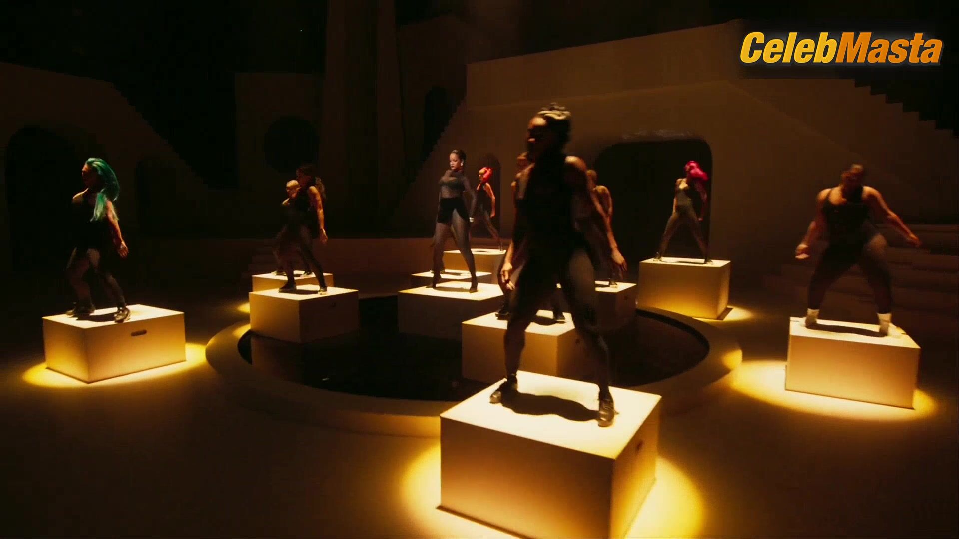 Rihanna Flaunts Her Body In Savage X Fenty Show Scene - Photo 1 of 5 photo 2