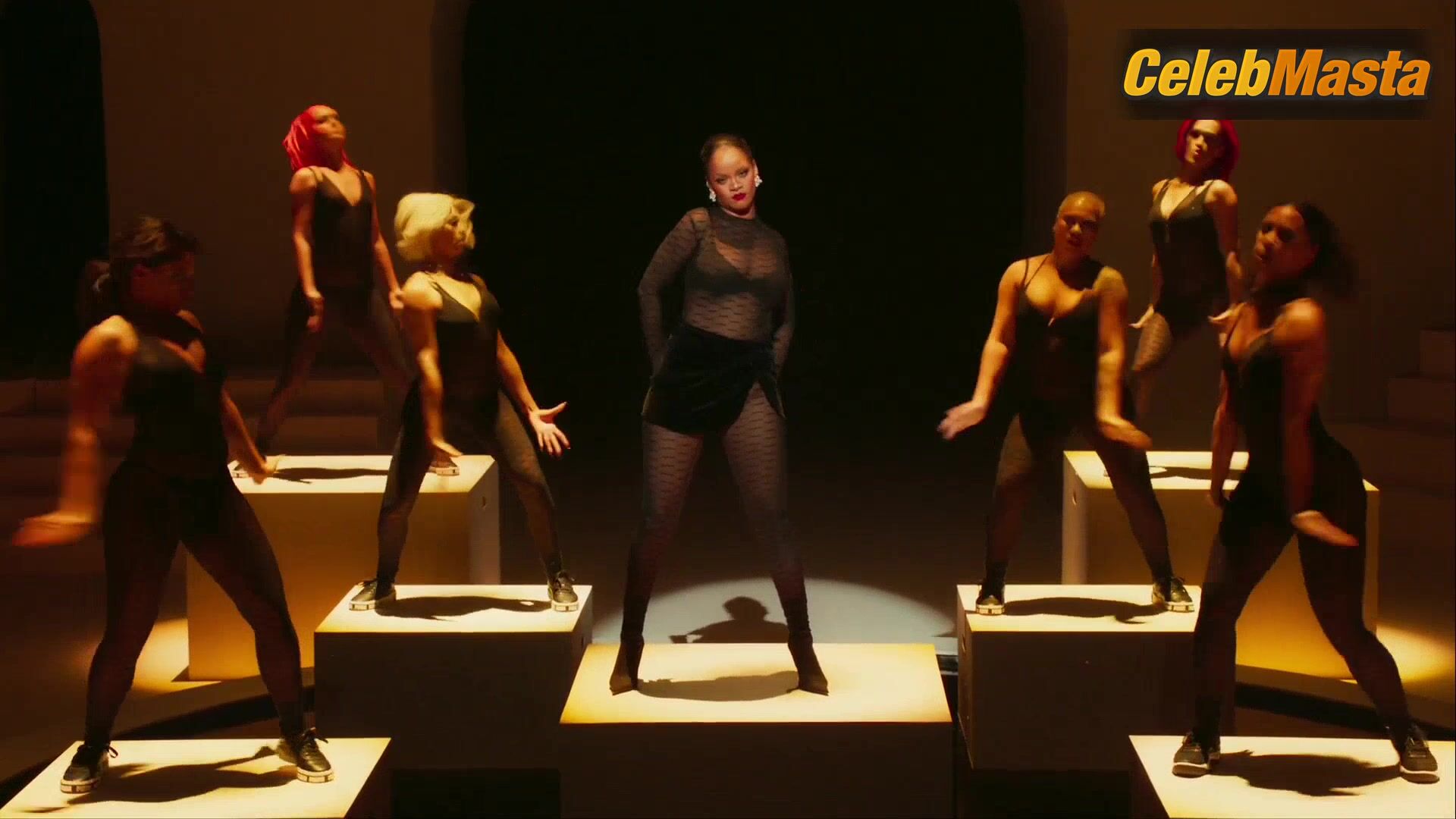 Rihanna Flaunts Her Body In Savage X Fenty Show Scene - Photo 1 of 5 photo 5