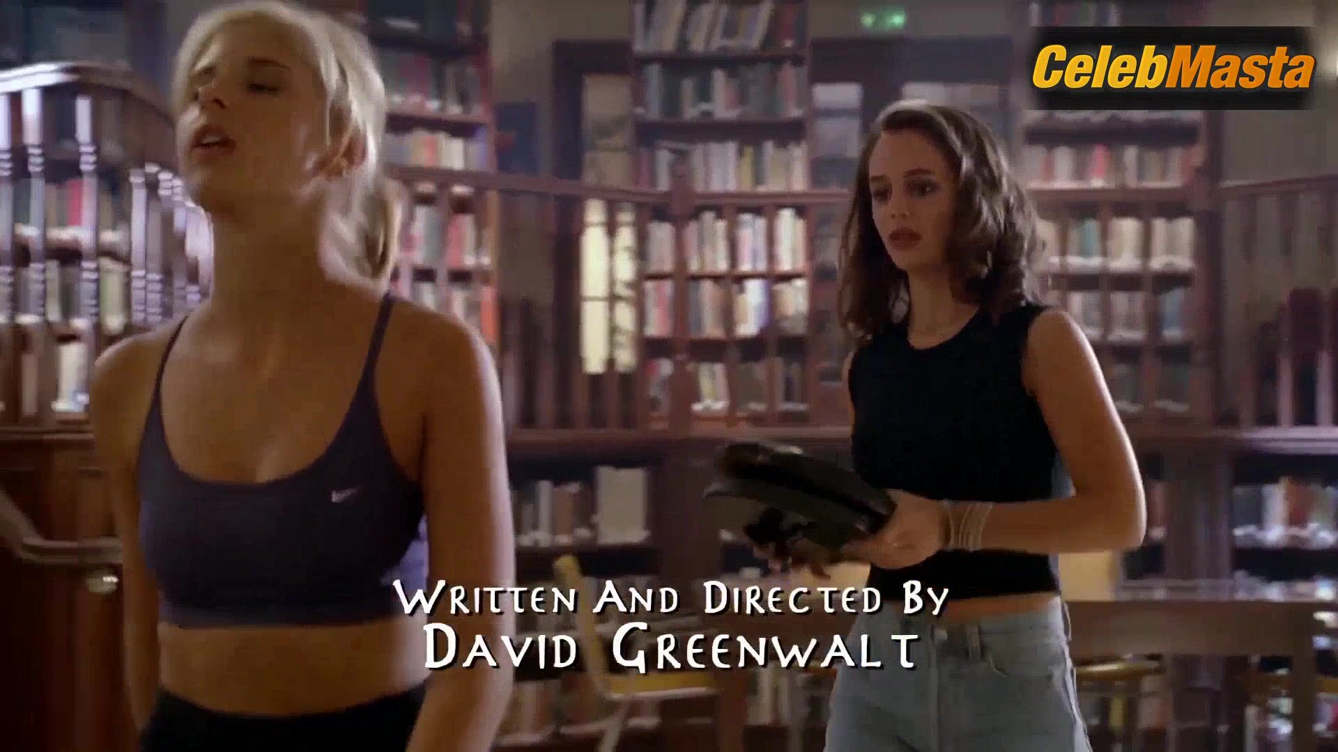 Sarah Michelle Gellar Racy Scene In Buffy The Vampire Slayer - Photo 4 of 5 photo 1