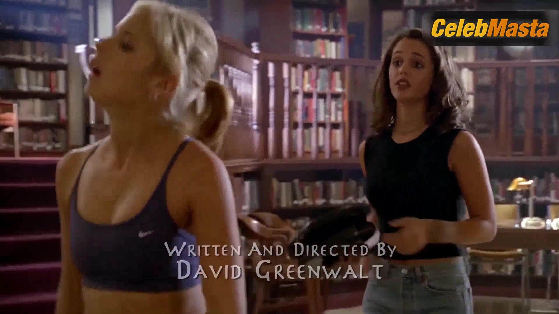 Sarah Michelle Gellar Racy Scene In Buffy The Vampire Slayer - Photo 4 of 5 photo 2