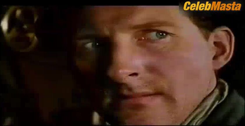 Minnie Driver ’s Tits Scene From Cruel Train - Photo 2 of 5
