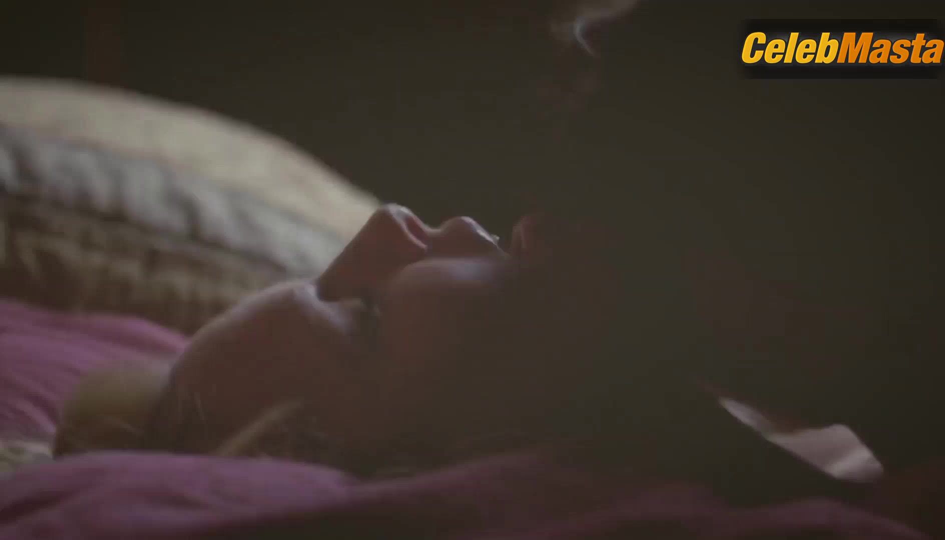Katherine Heigl ’s Sexy Scene From Grey’s Anatomy - Photo 2 of 5
