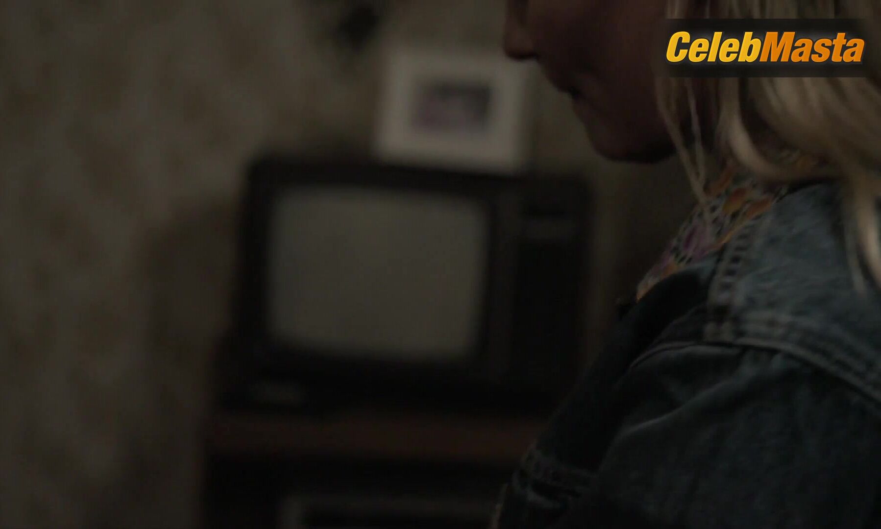 Kirsten Dunst Sexy Scene From On Becoming A God In Central - Photo 1 of 5 photo 4