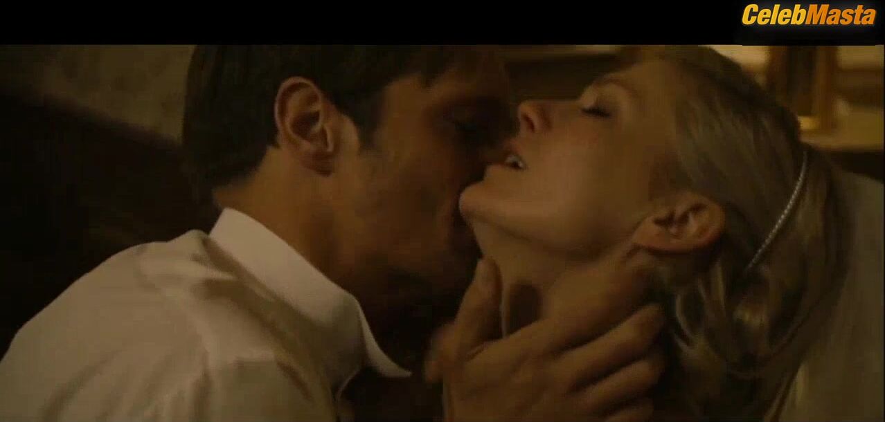 Kirsten Dunst Ass, Tits Scene From Melancholia - Photo 2 of 5