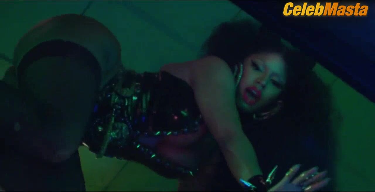 Nicki Minaj ’s Sexy Scene In Chun-li - Photo 2 of 5