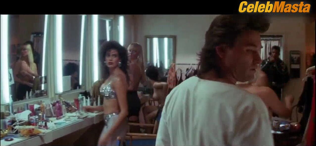 Roxanne Kernohan Teri Hatcher And Boobs Scene In Tango & - Photo 5 of 5 photo 1