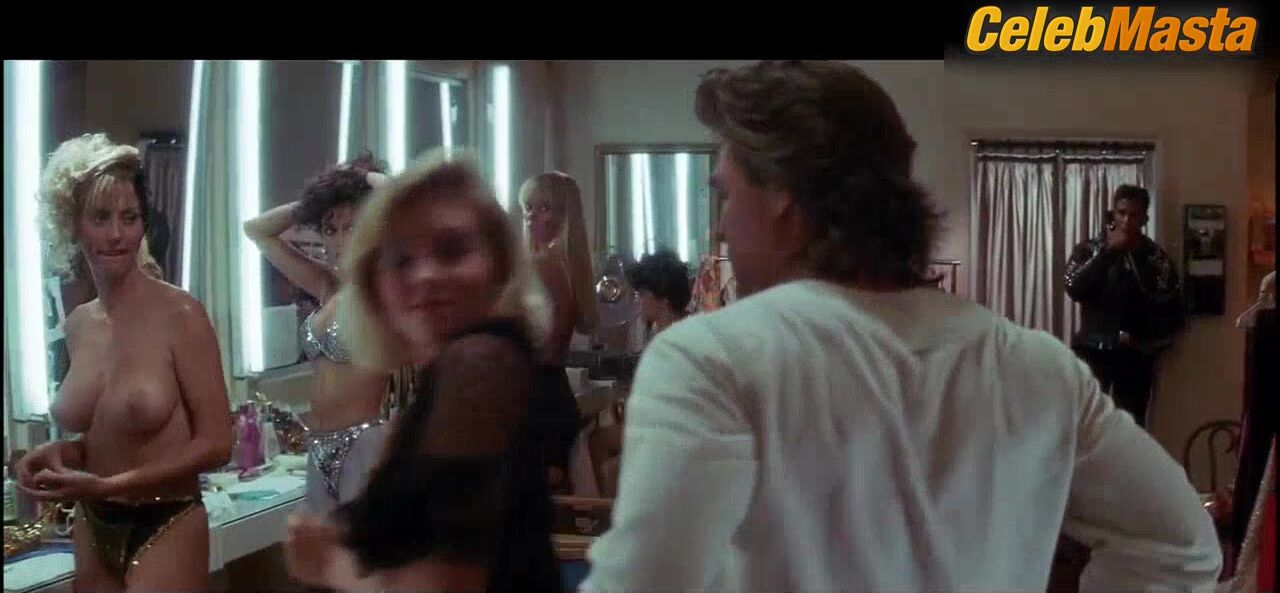 Roxanne Kernohan Teri Hatcher And Boobs Scene In Tango & - Photo 5 of 5