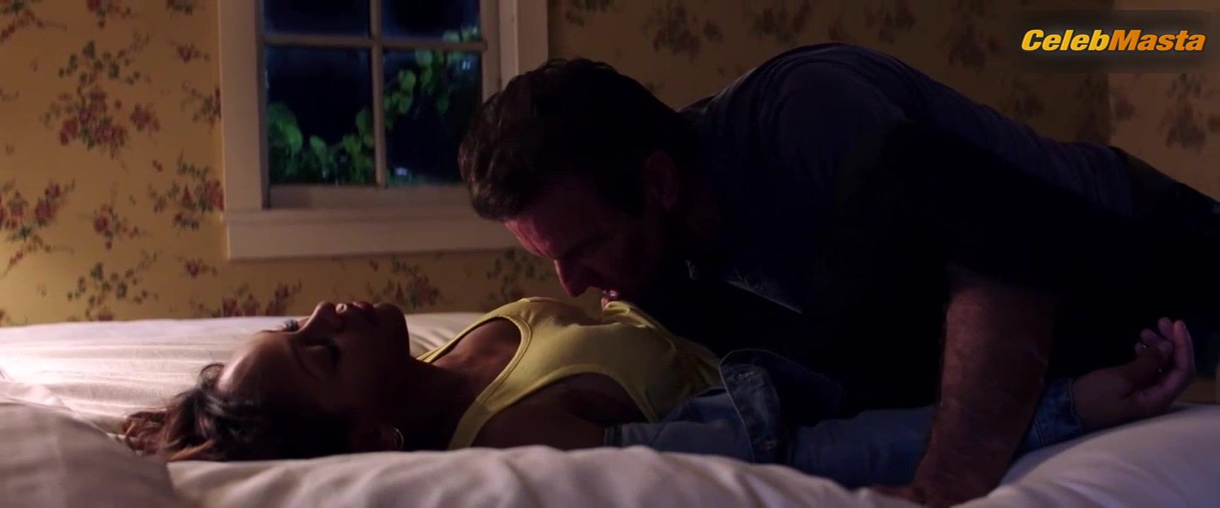 Meagan Good ’s Tits Scene From The Intruder - Photo 1 of 5 photo 4