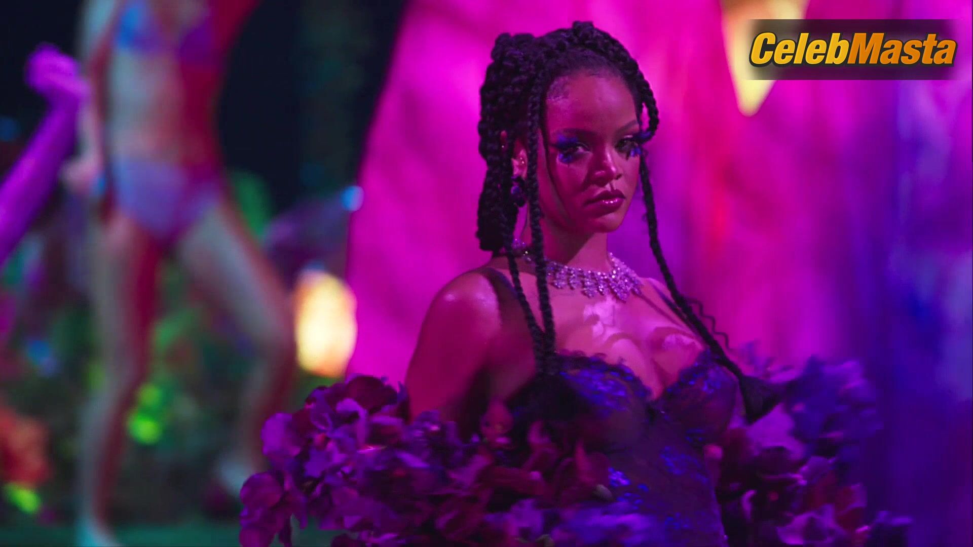 Rihanna Bares All In Savage X Fenty Show Scene - Photo 1 of 5 photo 5